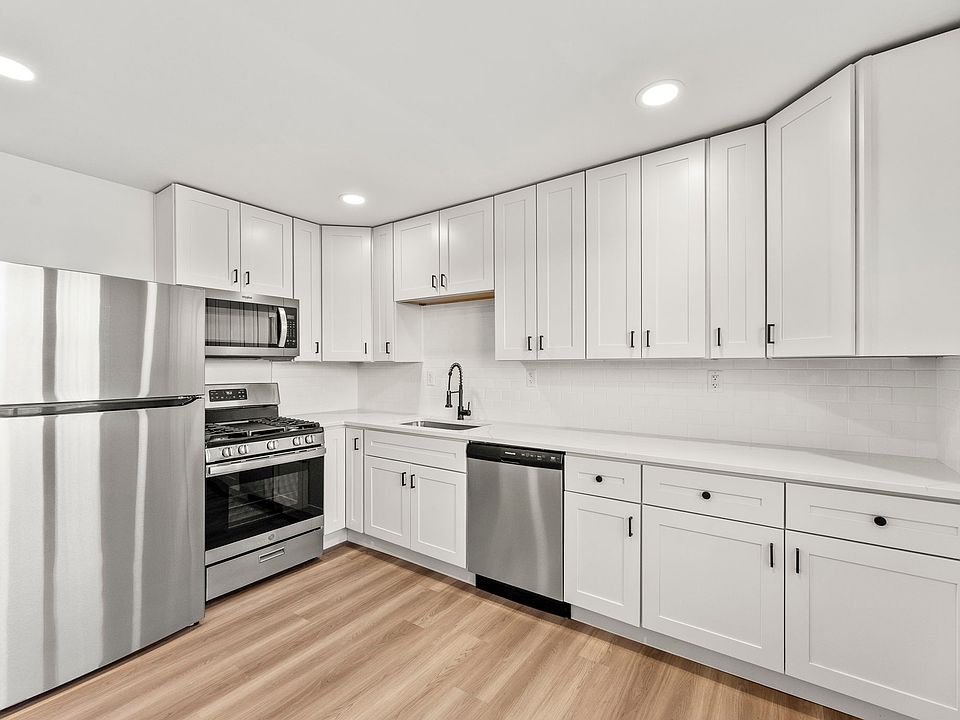 1st image of 606 E 164th Ter APT A