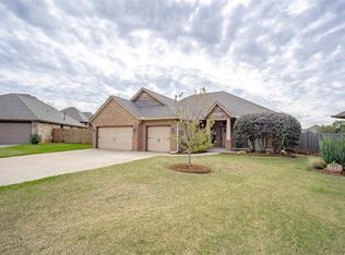 19501 Brookshire Ct, Edmond, OK 73012