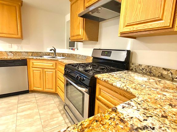 5th image of 14031 Pinebrook Dr #A