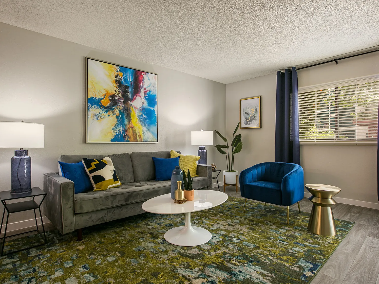 Glo Apartments — Photo 4