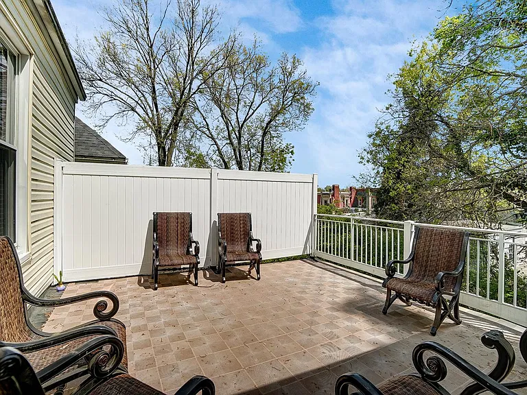2546 Ingleside Ave #2 — Photo 25