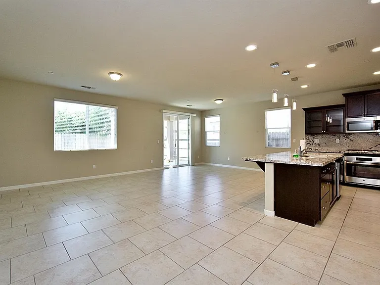 3742 Pontiac Ave — Photo 6
