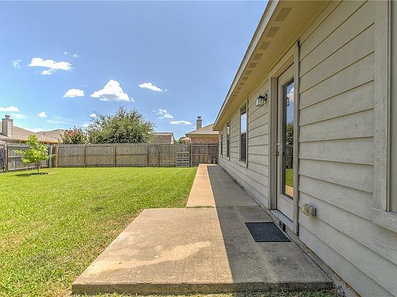 5th image of 113 Breanna Way