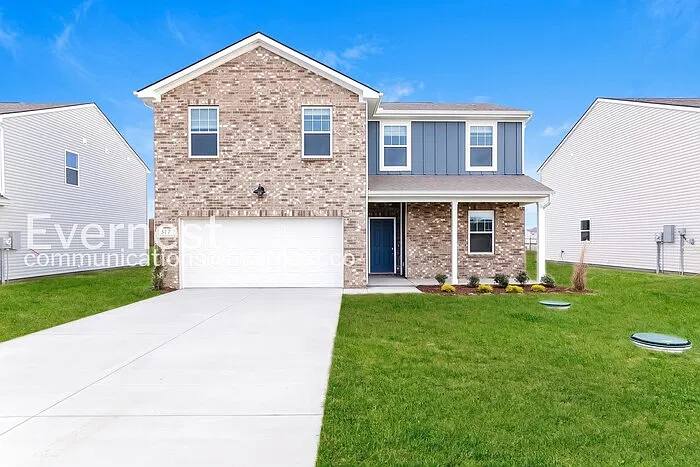 5 bed, 3.0 bath, 2518 sqft, $2,625 — Photo 2