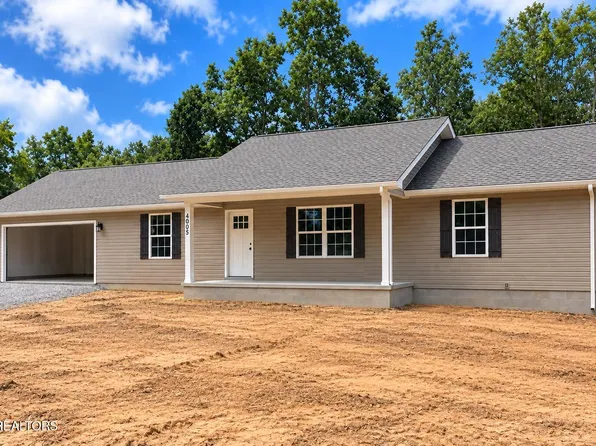 4003 Yellow Knife Dr, Crossville, TN 38572