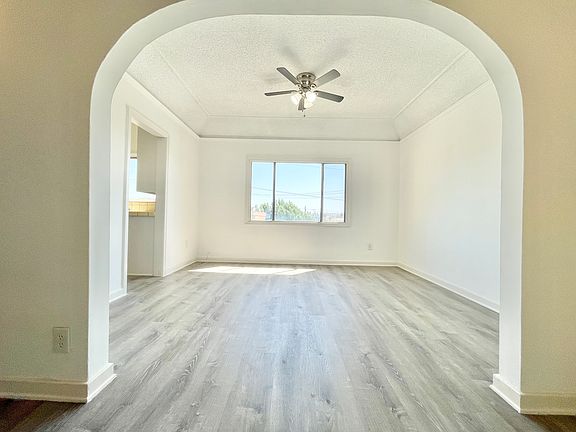 5th image of 4218 1/2 W Adams Blvd