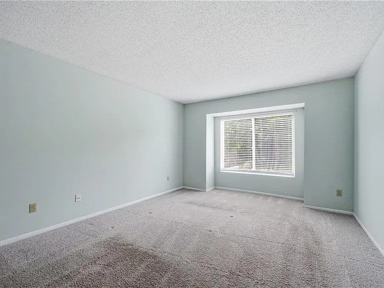 44 Rumson Ct SE — Photo 8