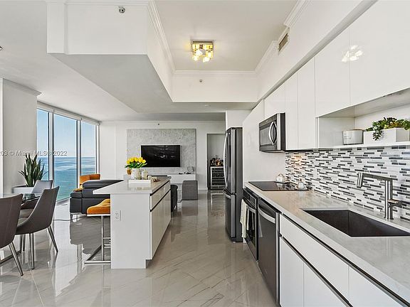 4th image of 4779 Collins Ave APT 2007