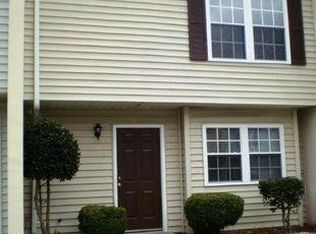 12 Oneonta Dr, Newport News, VA 23602
