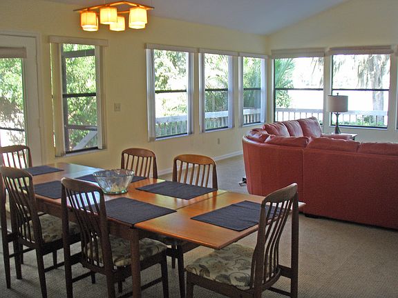 Dining/living area