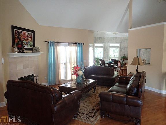 5th image of 1710 Laurel Creek Dr