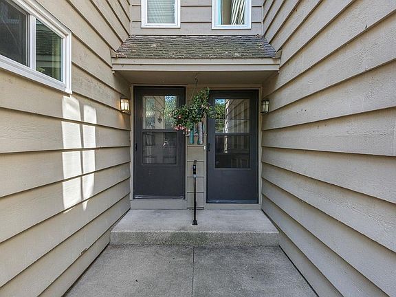 2nd image of 5542 Rowland Rd
