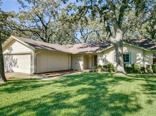 2807 Hollywood Dr, Arlington, TX 76013