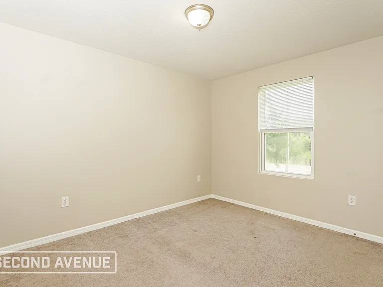 41 Raemoor Dr — Photo 15