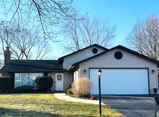 5161 Riverside Dr, Richton Park, IL 60471