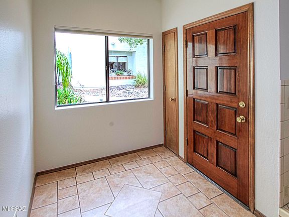 4th image of 7820 N La Canada Dr