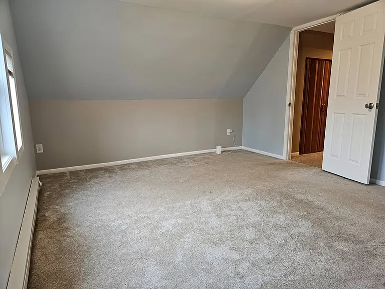 Bedroom no furniture, fresh after update
