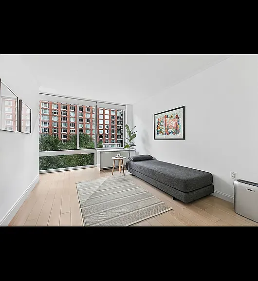 212 Warren St #4R — Photo 5