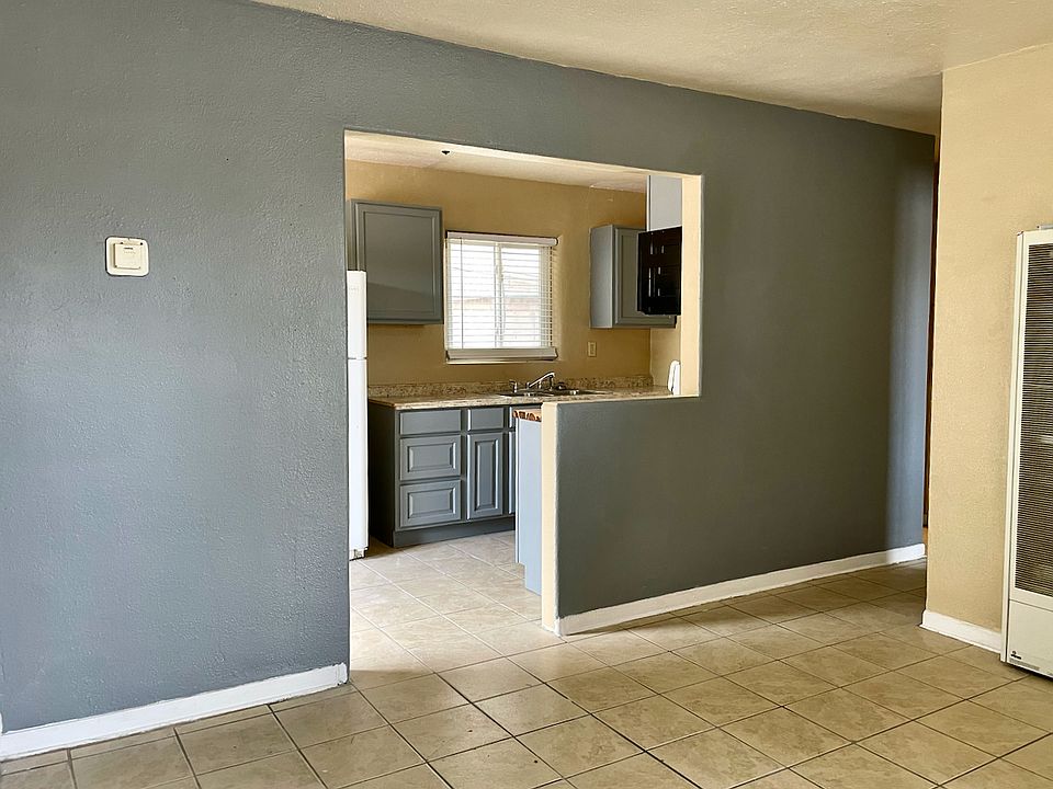 1st image of 4408 2nd St NW #2