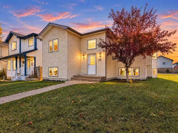 156 NE Paris Cres, Wood Buffalo, AB T9K 0E1