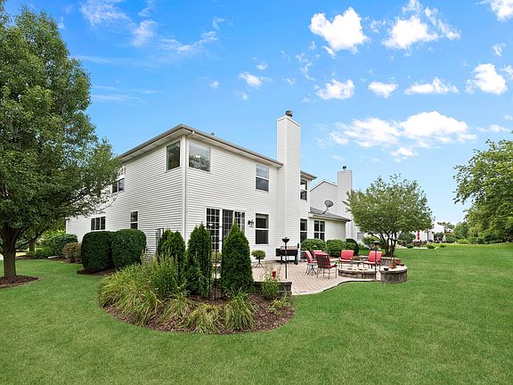 4th image of 1540 Greystone Dr