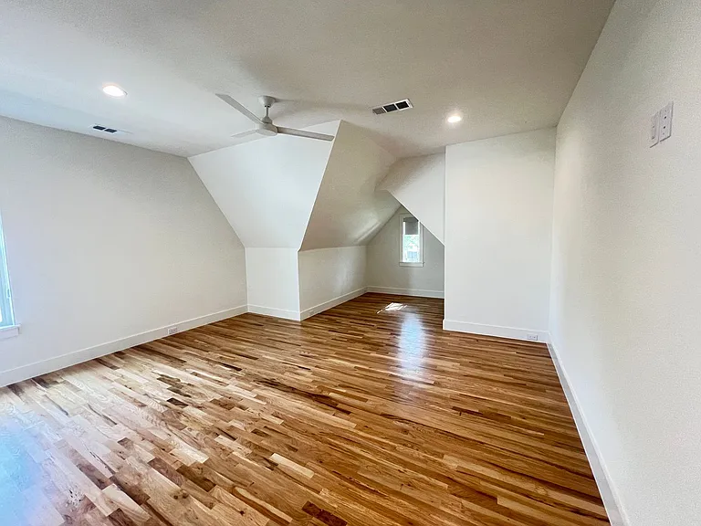 3303 Homer St — Photo 20
