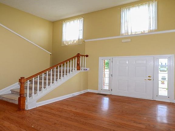 2nd image of 1510 Hampton Hollow Dr