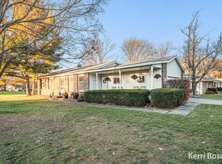 7836 Elbow Dr, Jenison, MI 49428