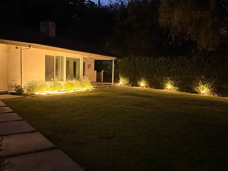 1385 Greenmont Dr — Photo 33
