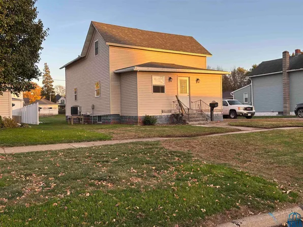 120 5th Ave SE, Le Mars, IA 51031