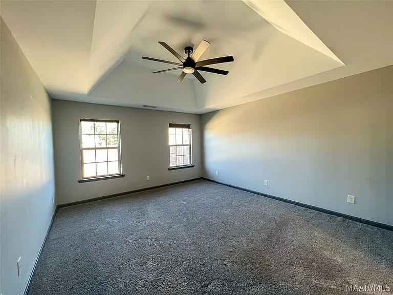 583 Sunset Dr — Photo 8
