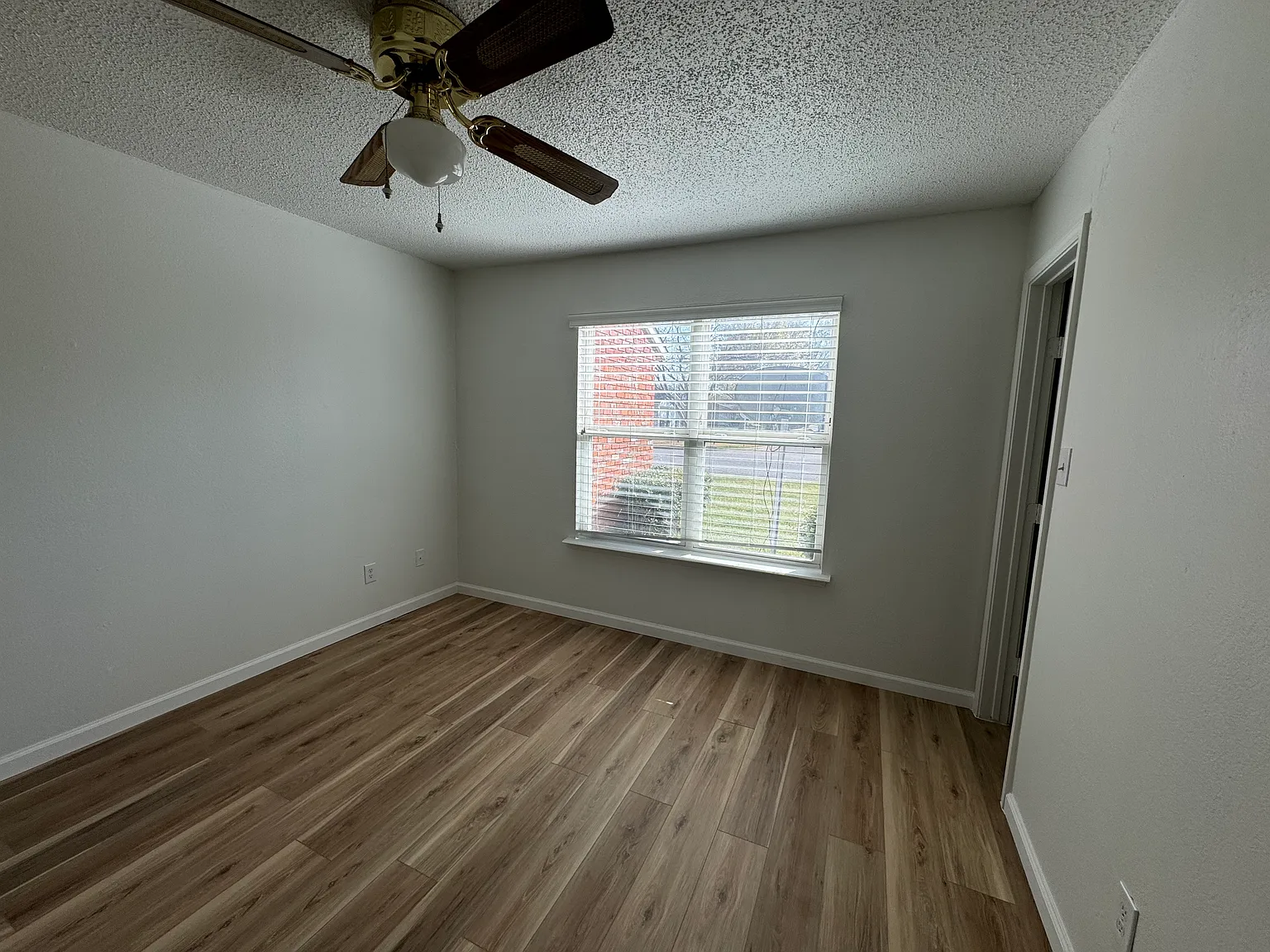 2 bed, 750 sqft, $1,250 — Photo 3