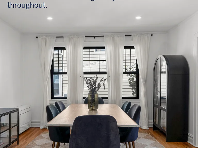 217 Soundview Ave — Photo 2