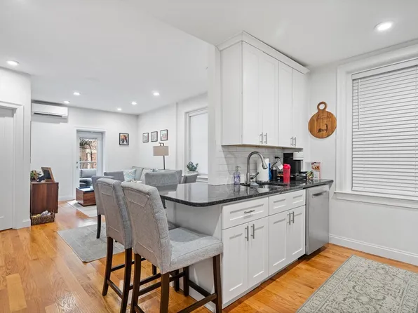 81 Prince St #1, Boston, MA 02113