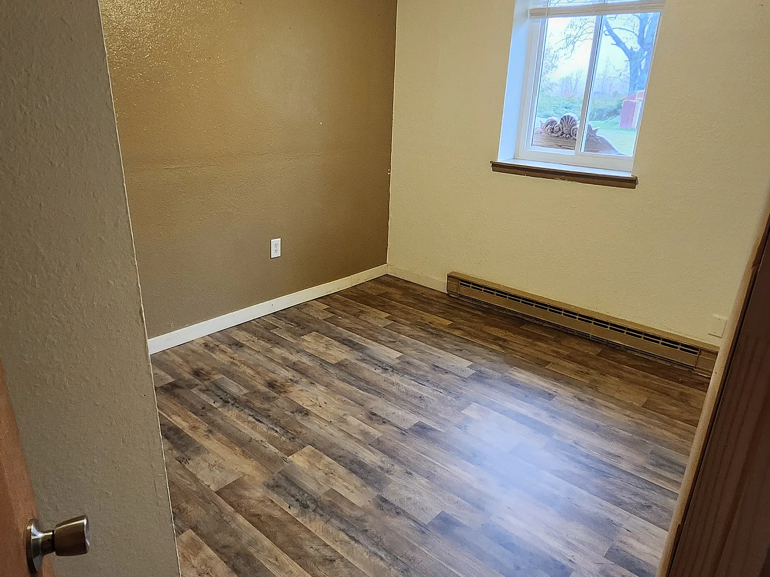 2 bed, $860 — Photo 3