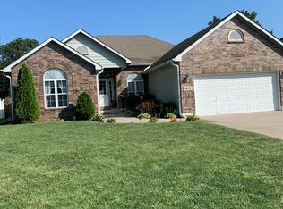 411 Hazelwood Dr, Warrensburg, MO 64093
