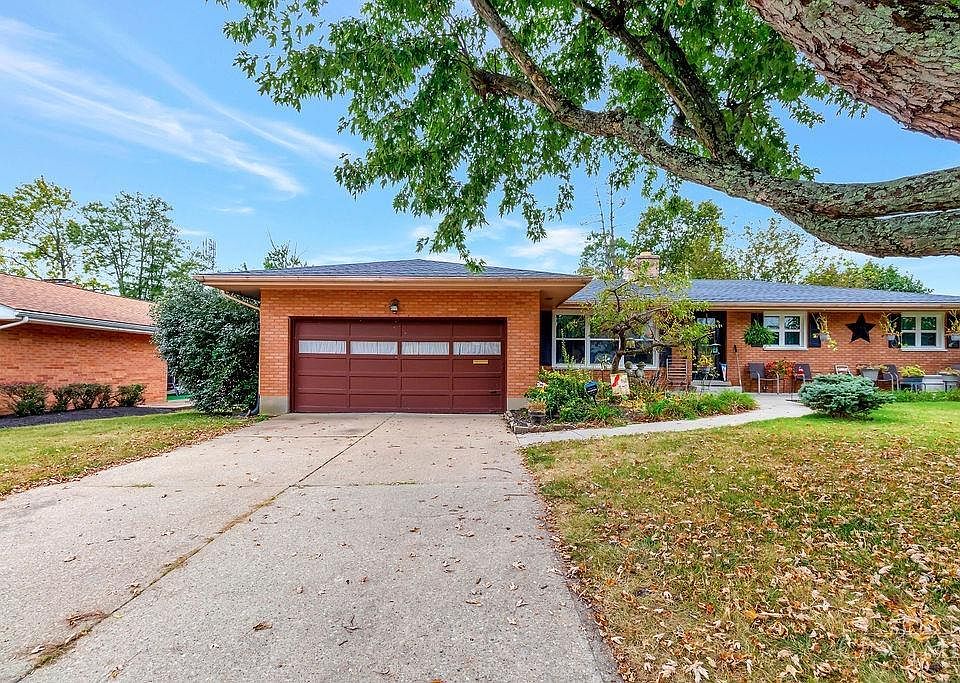 1st image of 1111 Briarwood Dr