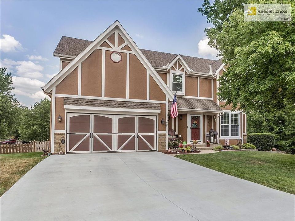 New Driveway, Newer Garage Doors, and Newer Exterior Paint