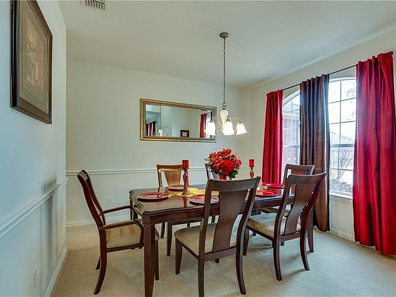 4th image of 5204 Lake Haven Ln