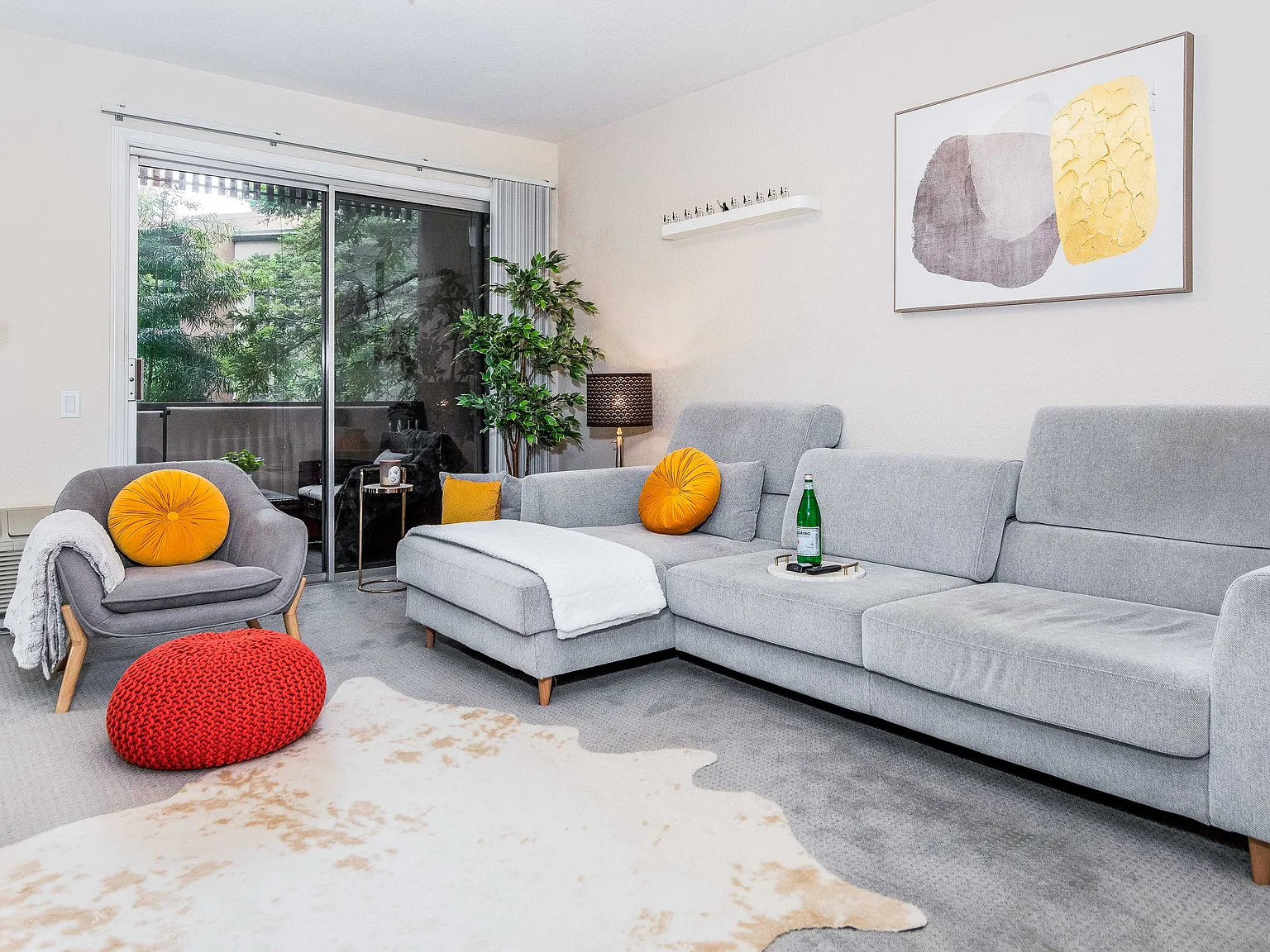 1 bed, 695 sqft, $2,350 — Photo 3