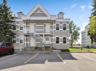 103 N Strathaven Dr #321, Strathmore, AB T1P1W3