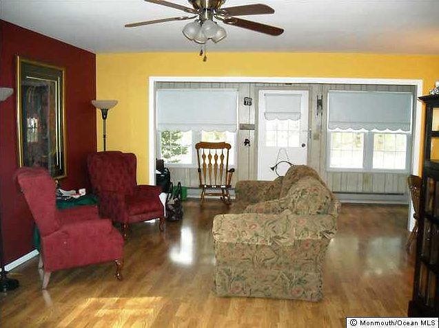2nd image of 17 Cambridge Circle #F