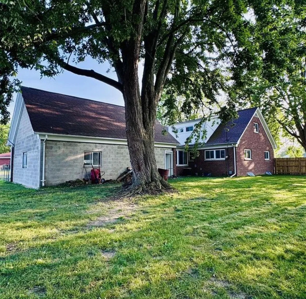 4 bed, 2.5 bath, 1956 sqft, $1,500 — Photo 3