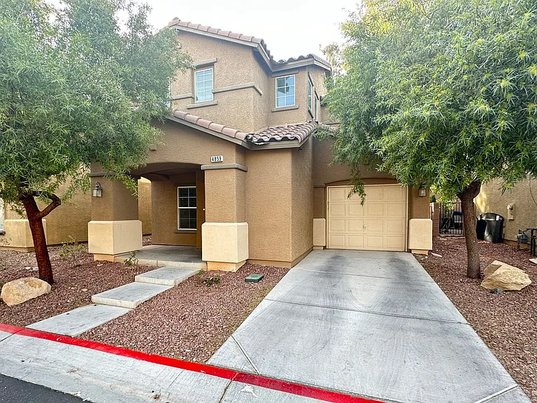 4859 Golden Shimmer Ave — Photo 1
