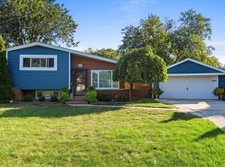 112 Charing Cross Rd, Lombard, IL 60148