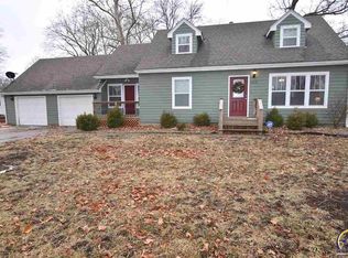 512 Oak St, Perry, KS 66073