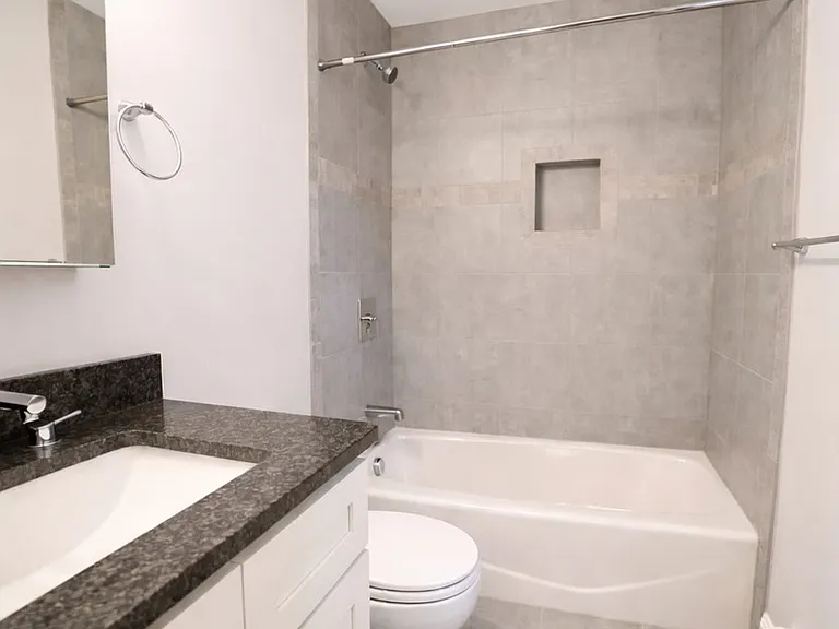 23 Roberts St #3 — Photo 12