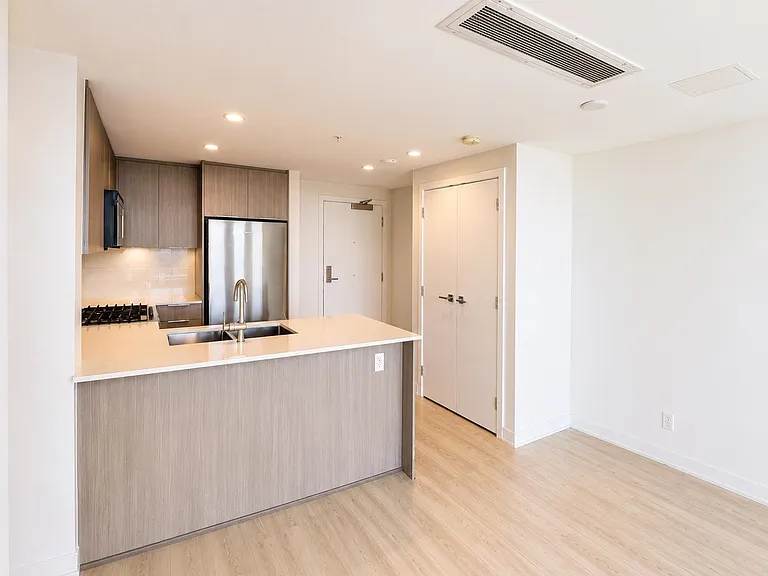 1471 Hunter St #1304 — Photo 4