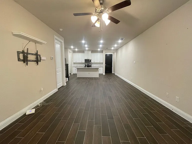 1038 Mj Brown St — Photo 10