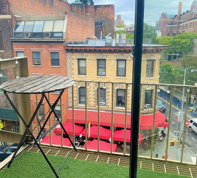 1st image of 690 Greenwich St #305